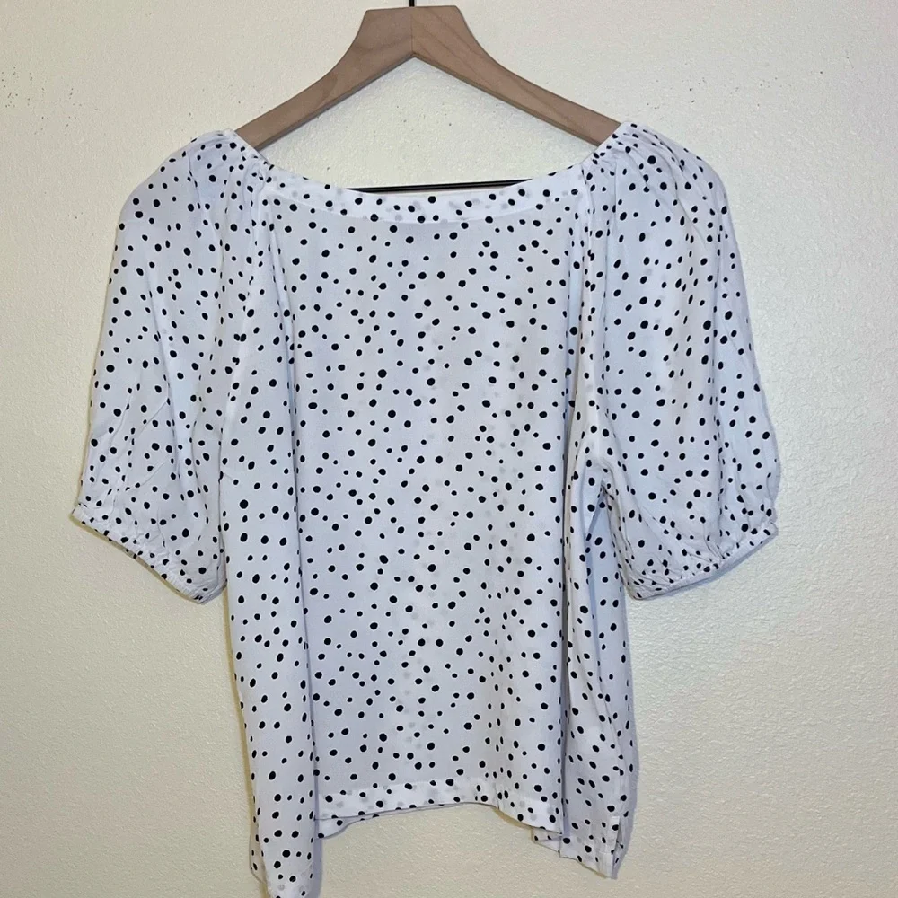 Loft Blouse - Women’s Small White - Black Dot Office